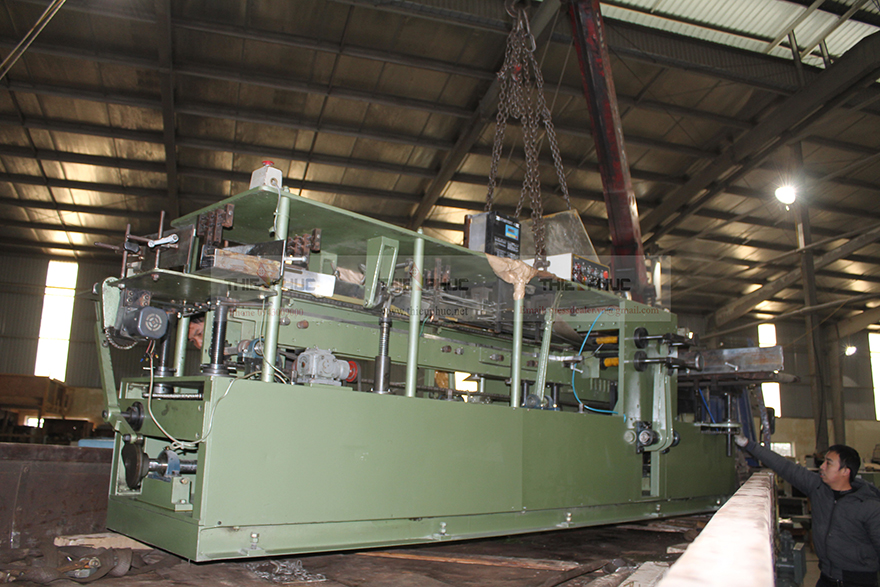 Xuất kho máy cắt bụng gấp mép